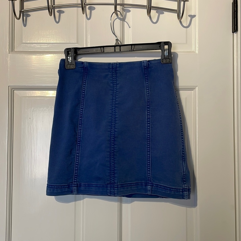Free people size 2 blue mini skirt